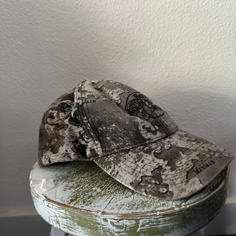 Authentic Bass Pro Shops Logo Camo Mens TrueTimber Strata SnapBack Hat Outdoors - Picture 10 of 10